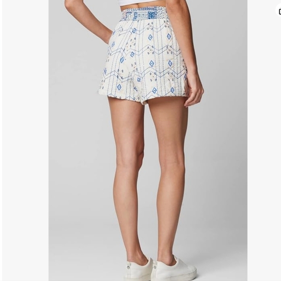 New Blank Nyc Savana Quilted Shorts - Picture 3 of 8